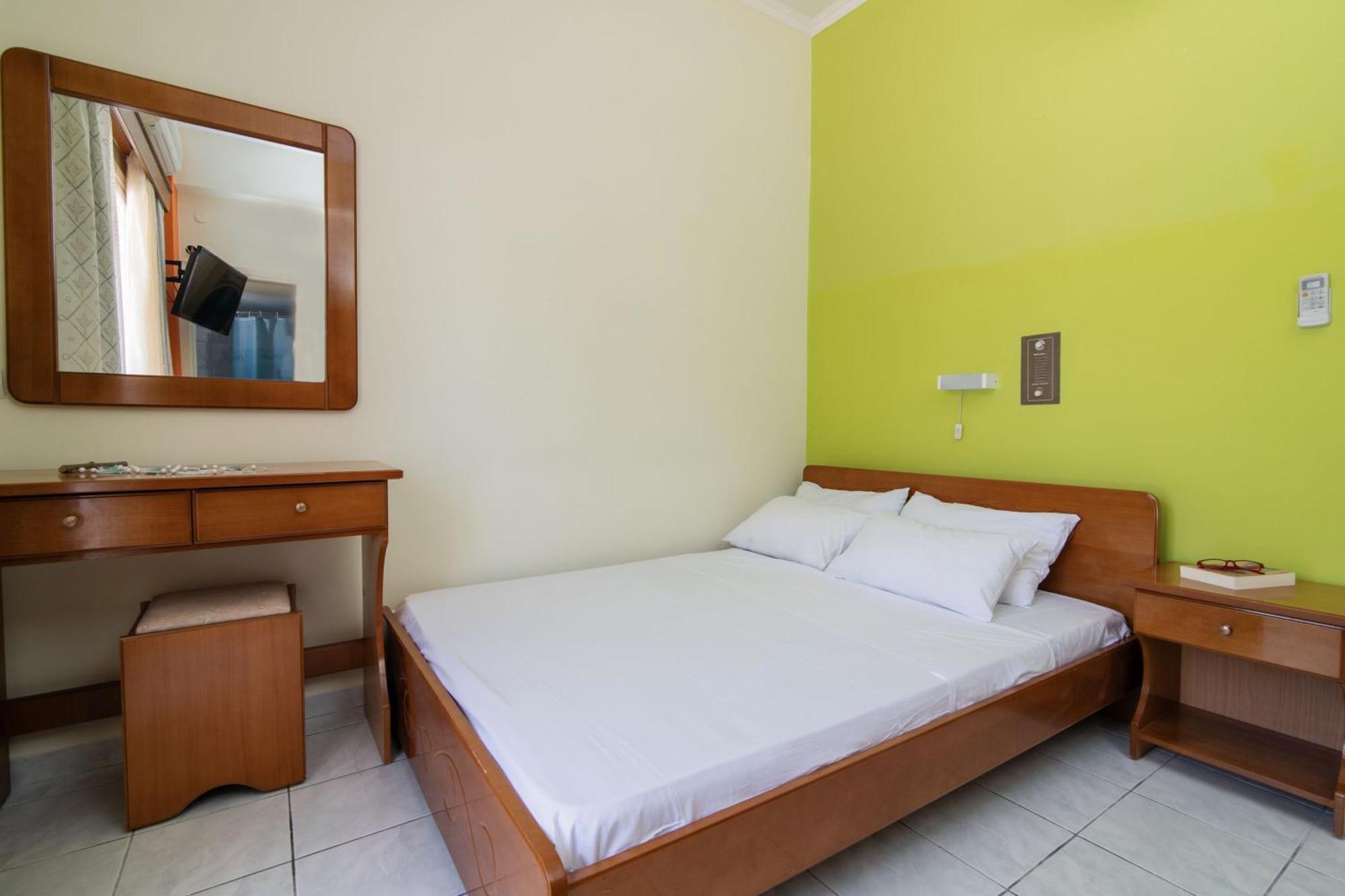 Sunbliss Studios & Apartments อาลีเกส ห้อง รูปภาพ